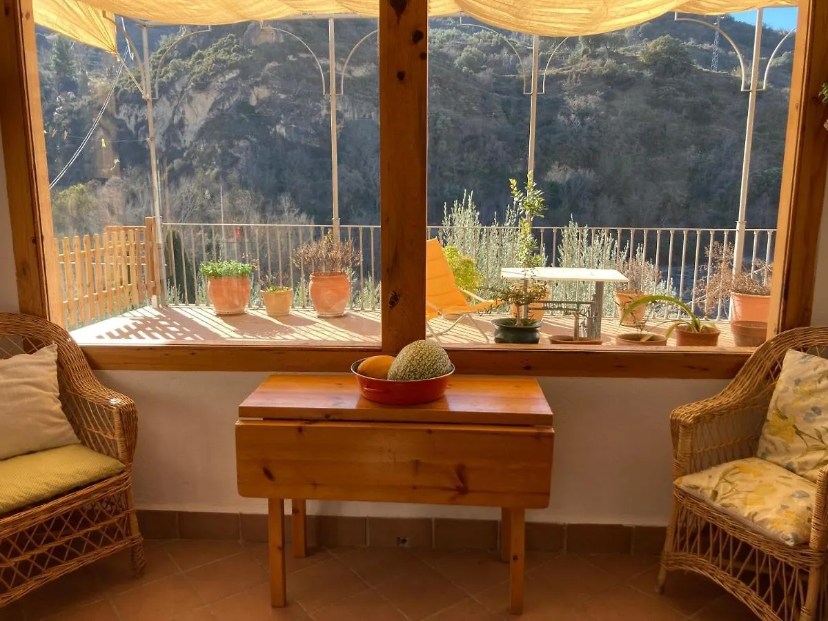 Semesterbostad La Alberquilla, Un Oasis Con Piscina En Quentar Villa